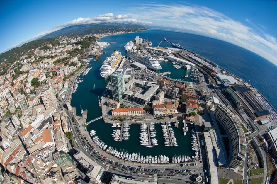 Апартаменти Savona Casa Per Vacanze E Lavoro Екстер'єр фото