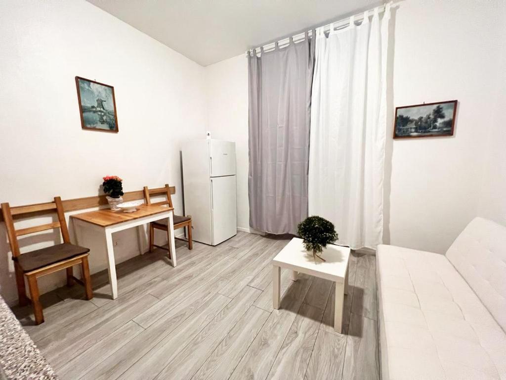 Апартаменти Savona Casa Per Vacanze E Lavoro Екстер'єр фото